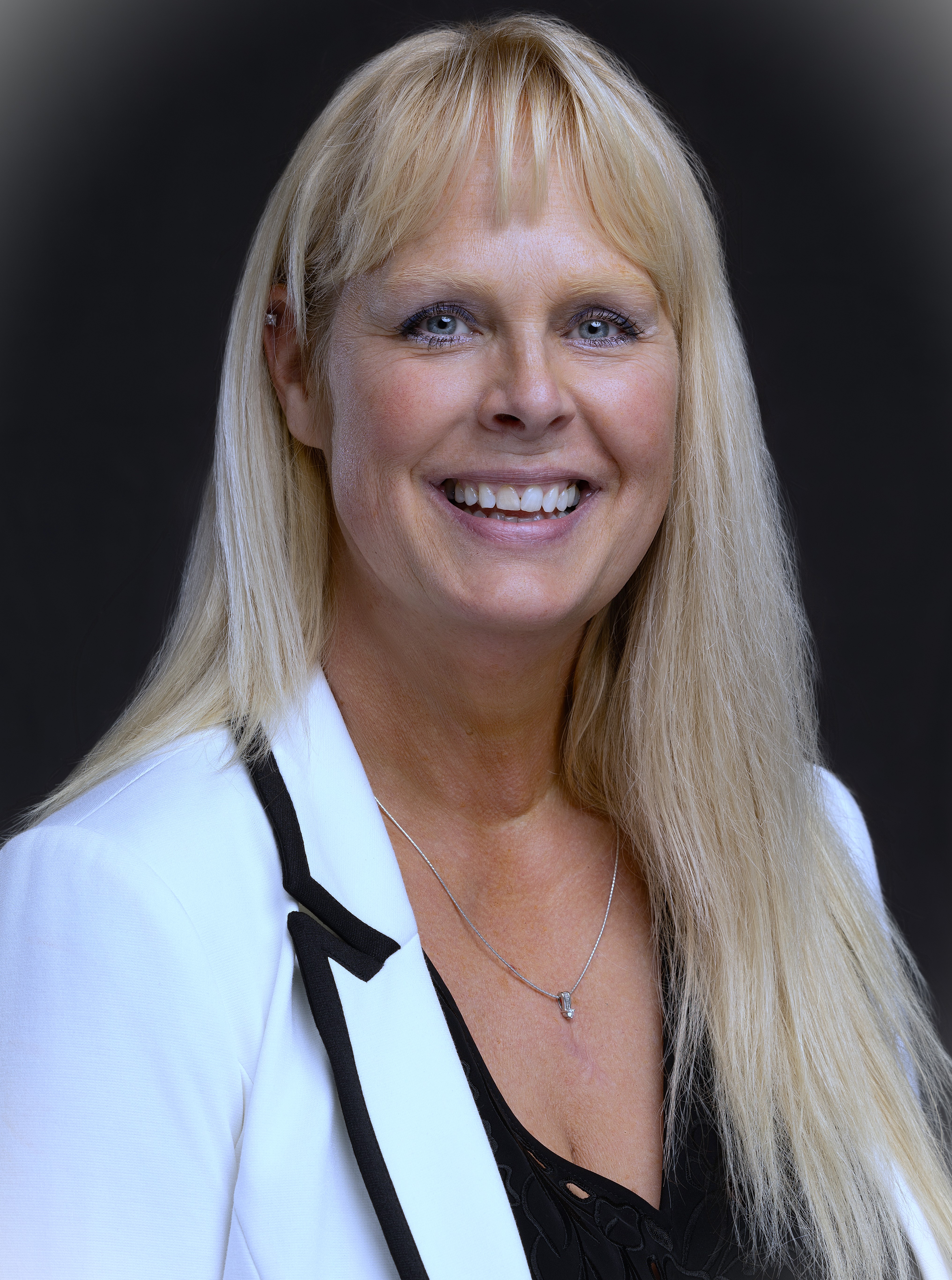 Leesa Baker Headshot